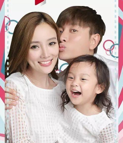 网传离婚协议书,李小璐方第一时间否认,却被扒