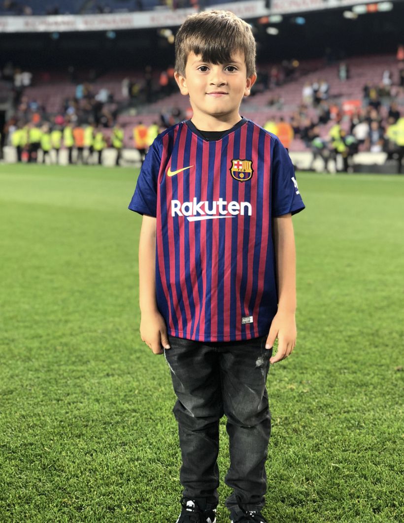 梅西大儿子蒂亚戈:安静帅气的小正太,被网友称