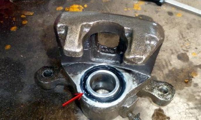 汽车保养只换机油就行了？大错特错，不换这3个零件等于白保养