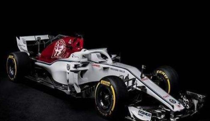 索伯赛车：令人喜爱，车身各处紧密连接，十分出色