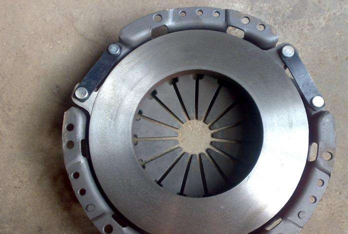 汽车离合器出现这几种现象就说明该换了！