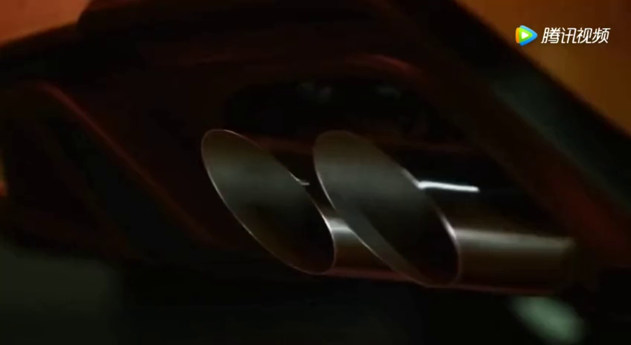 2019款福特野马霸气来袭，这么帅的敞篷车你不心动吗？