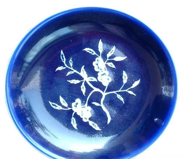 盛世皇廷拍卖-宣德时期的蓝釉白釉雪花蓝釉黄釉孔雀蓝釉详解