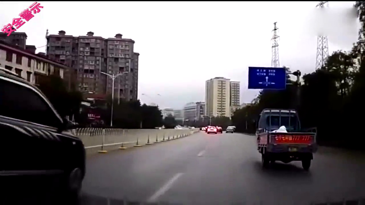 遇到这种逆行的电动车，老司机都不一定能躲得过去