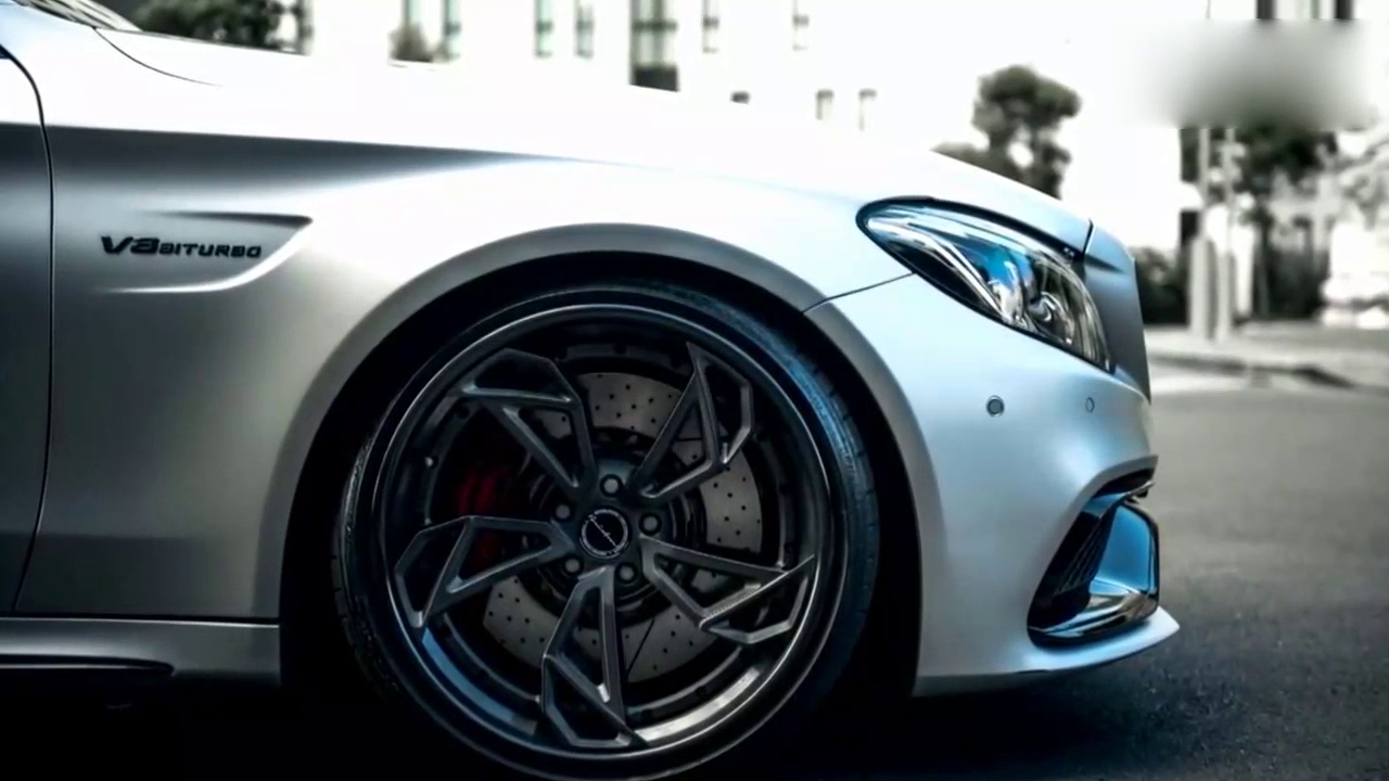 18奔驰AMG C63的跑车，有布里克斯顿打造，动力强悍