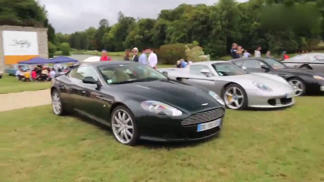 带你领略顶级豪车车展，随便一辆都是几百万，超豪华阵容！