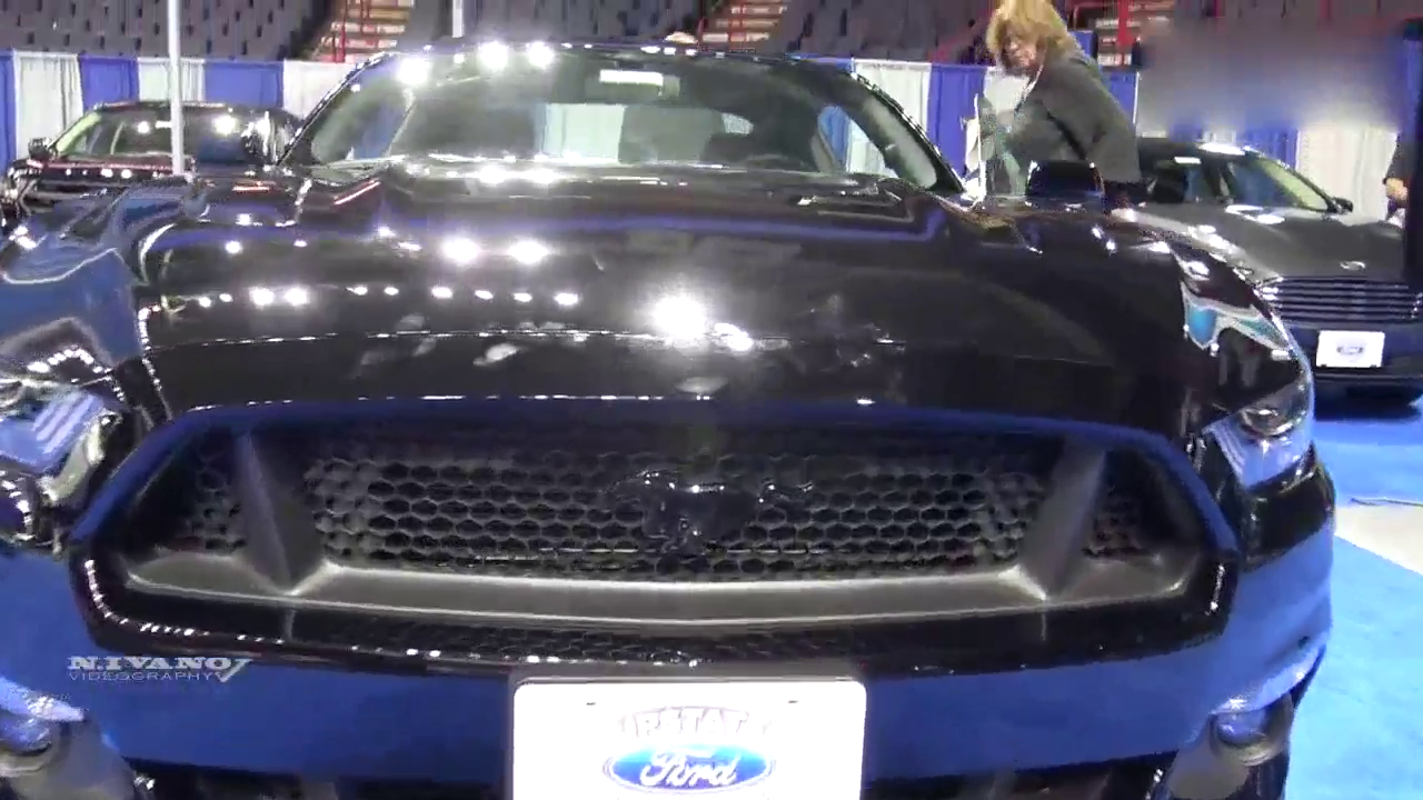 平民跑车，静态体验全新福特野马