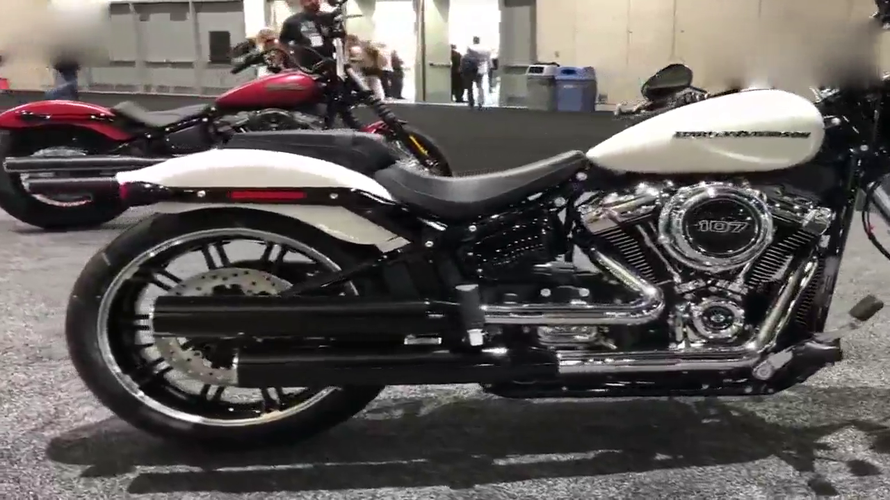 车展实拍哈雷全新突破者，简直是又酷又帅！