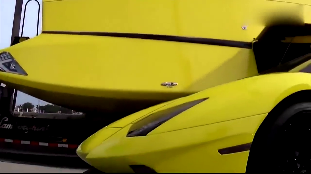 汽车资讯，买游艇竟然送了辆兰博基尼跑车，真是霸气！