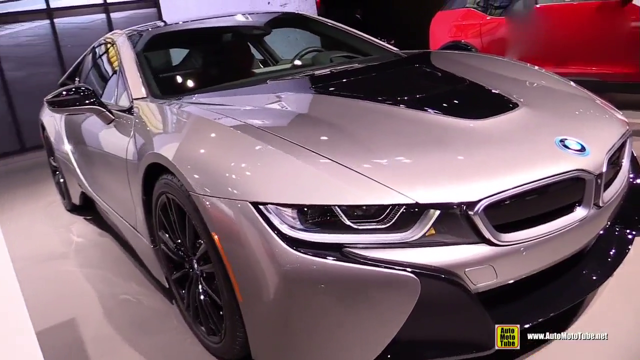 2018 宝马BMW i8，坐进车内一刻，就知啥是顶级电动跑车