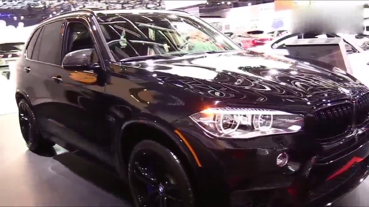 2018款宝马X5M汽车，车展实拍，内饰精致，这就是德系精工