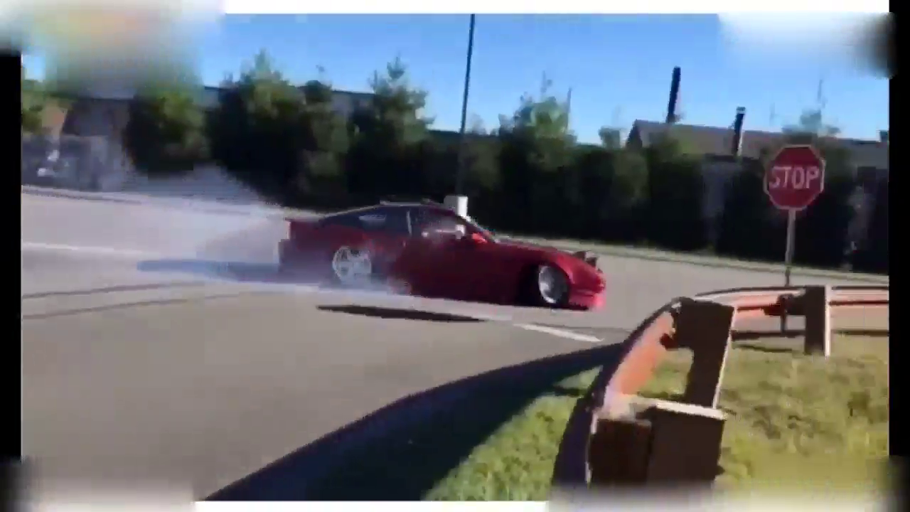 老司机开跑车酷炫玩漂移，实在猛