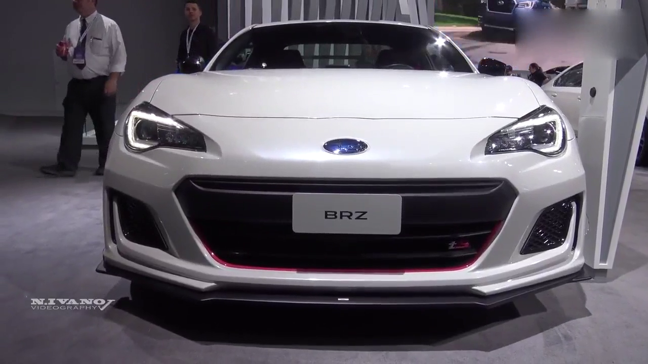 平民级跑车！2018 斯巴鲁BRZ tS