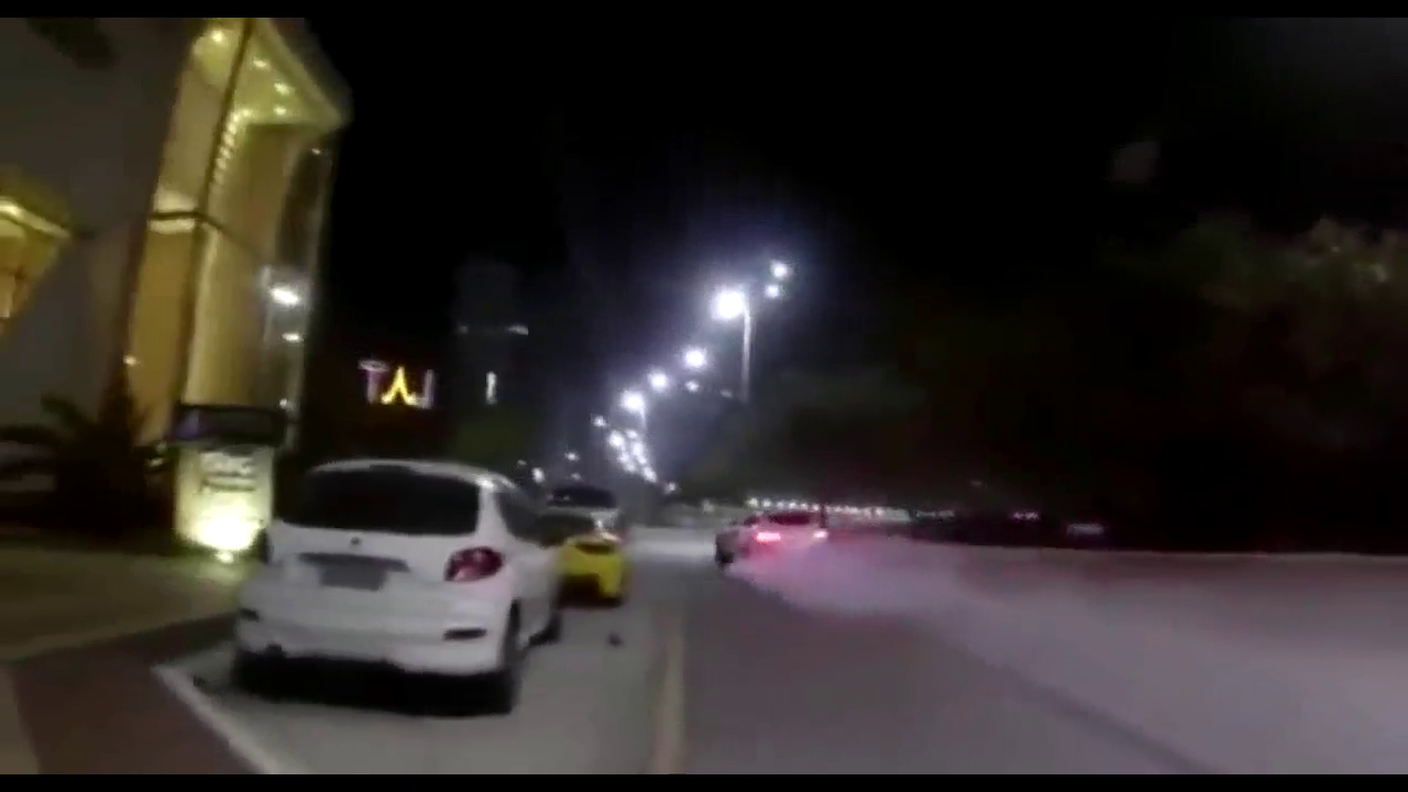 路遇一辆跑车飙快车，8秒后车主就后悔了