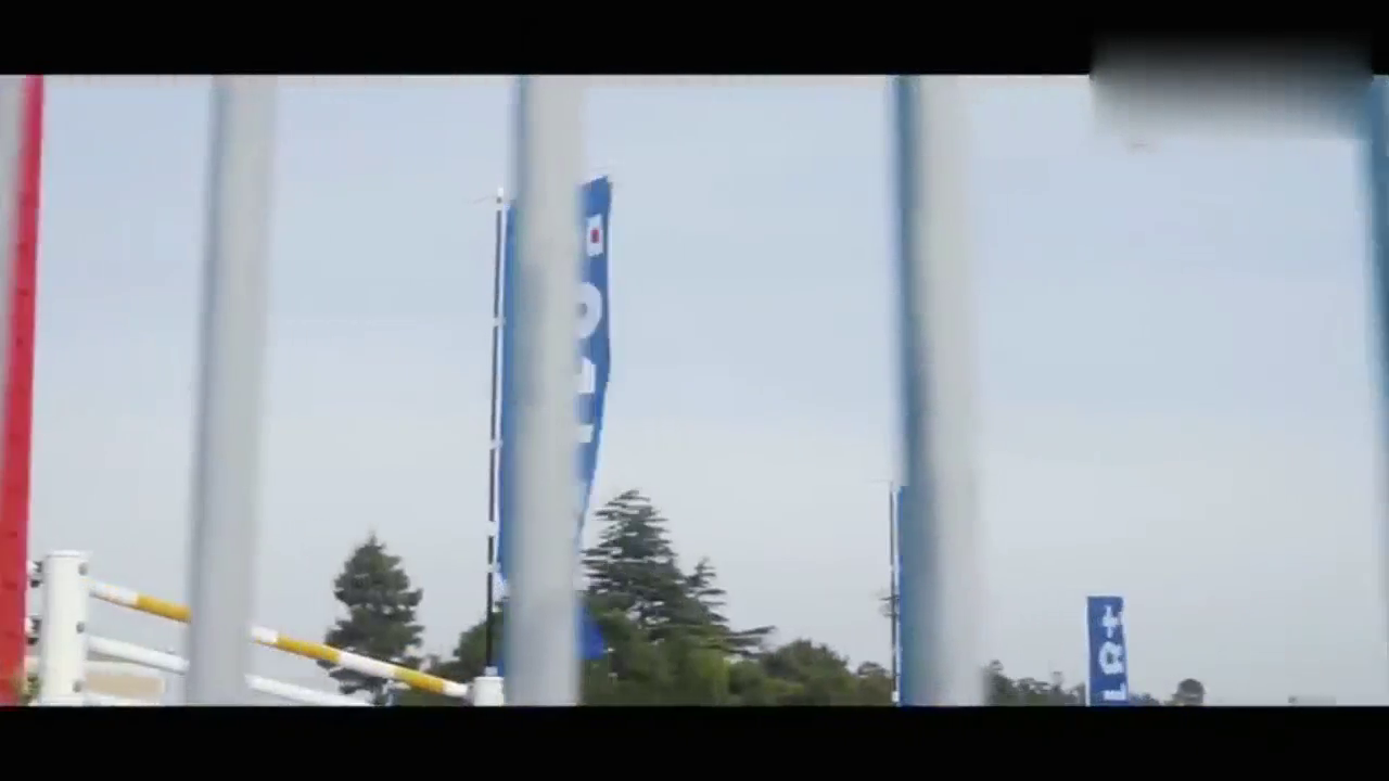 日本的改装车聚会，40秒的面包车亮了