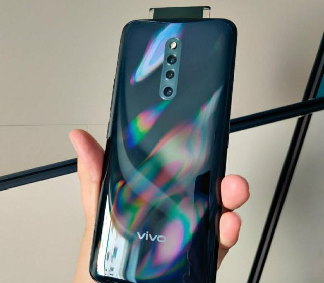 2020年vivox40图片,2020年vivox60图片 网友吐槽vivo在抢人,都要2020年了