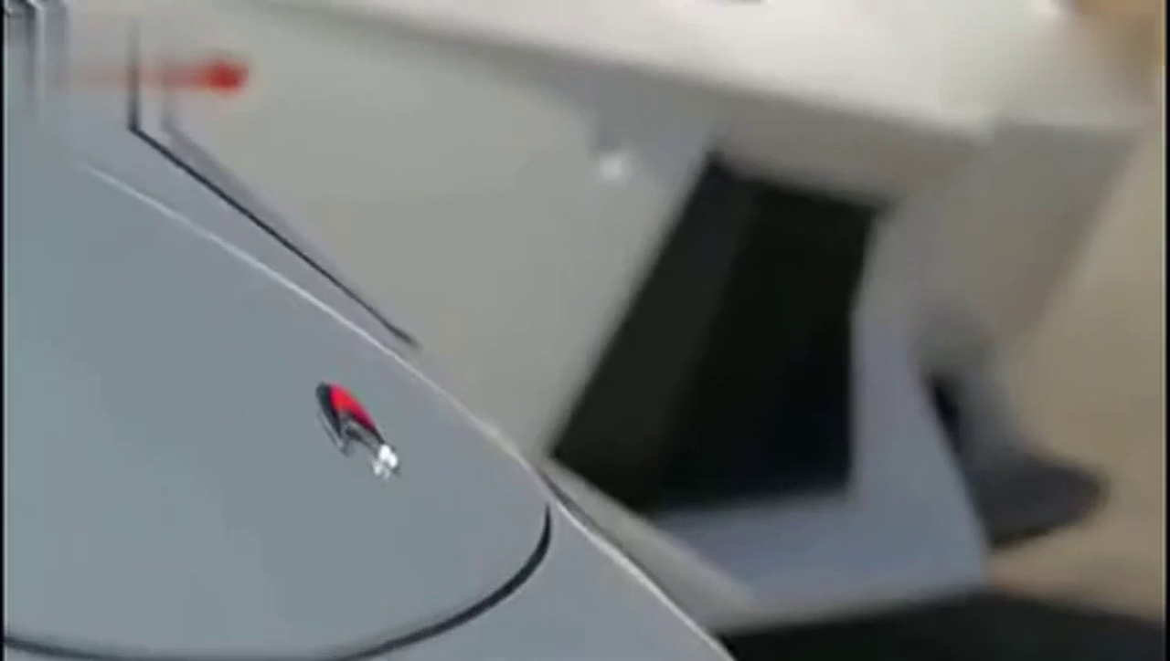 布加迪威龙 兰博基尼跑车飙车谁快？