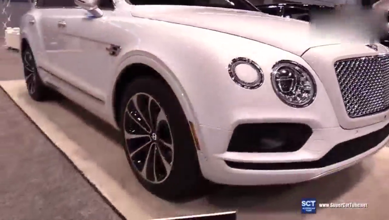 车展上的宾利添越，超豪华的SVU，男人们的梦想！