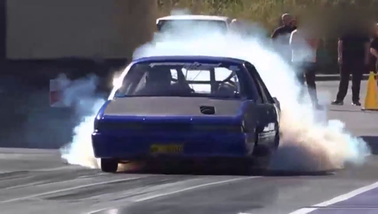 车丑速度快 改装车7秒狂飙至340kmh