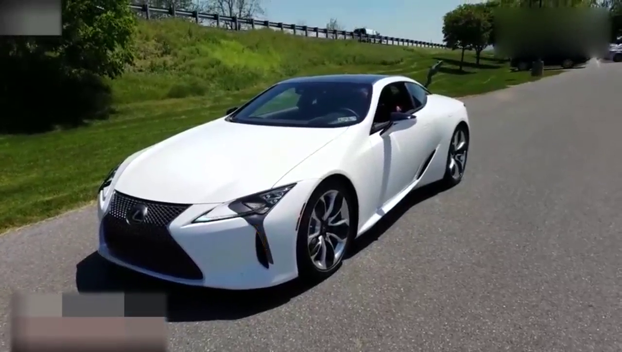 500万的雷克萨斯跑车，仪表盘移动的那一瞬间我才知道钱花哪儿了