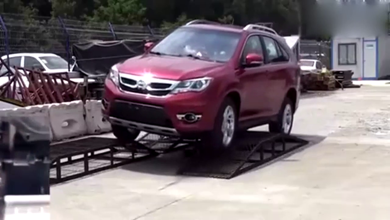 国产车的骄傲，比亚迪S7实力测试！不比合资的差！