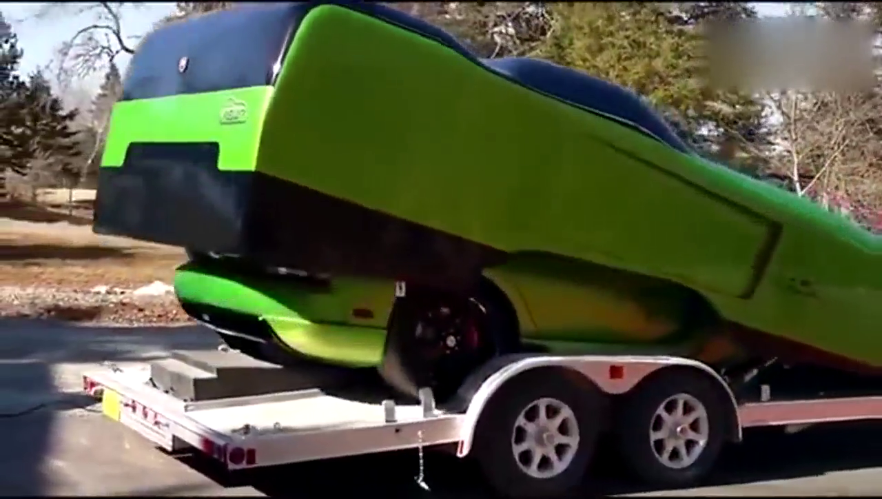 专业运输车打开车厢,感受一下什么才叫超级跑车!