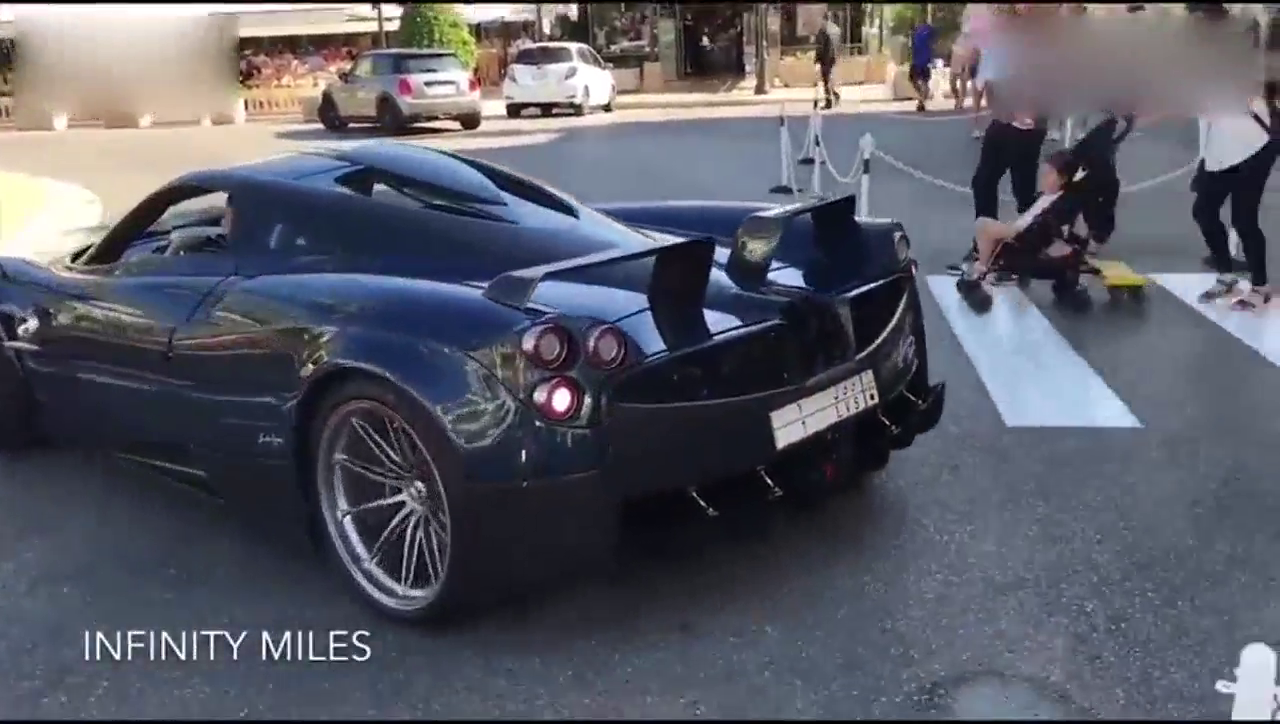 超级跑车倒车的瞬间，才知道七星级酒店的保安有多专业