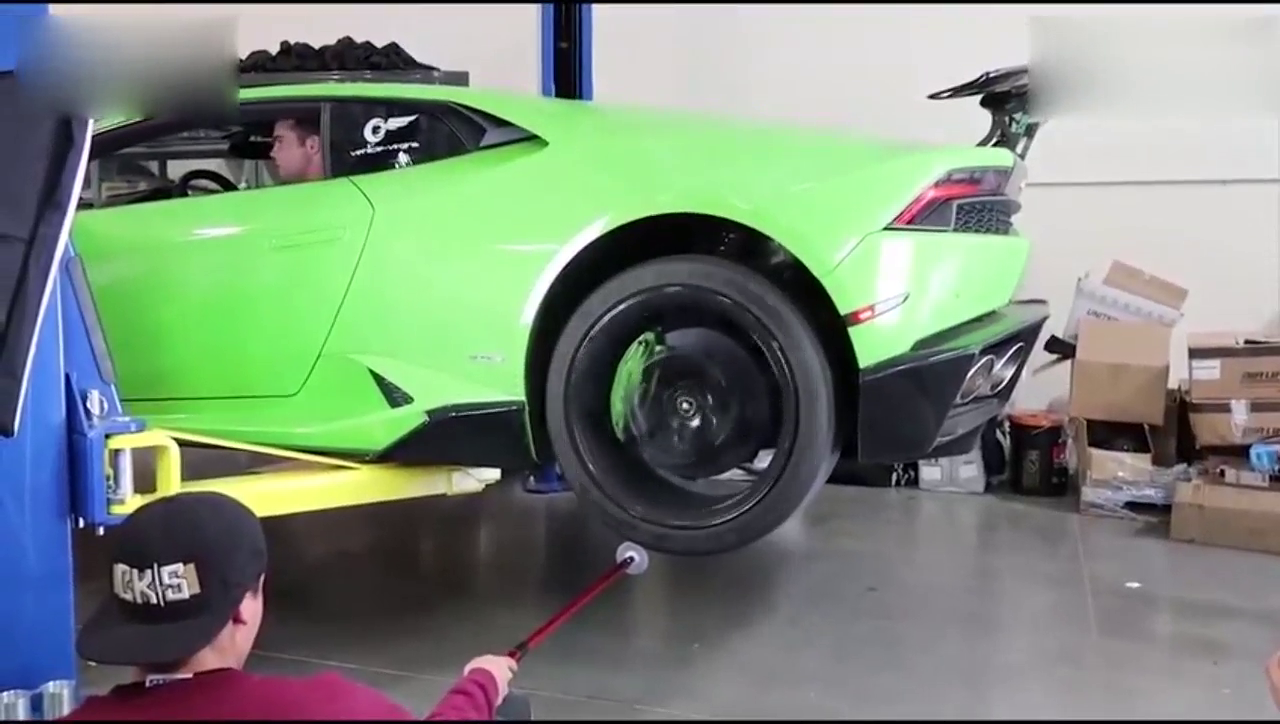 超级跑车的轮胎转速到底有多快，测试的时候车主就傻眼了