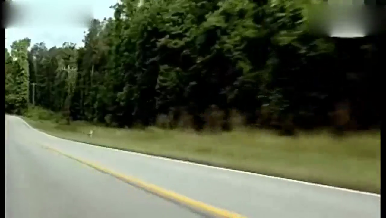 超级跑车，在山路都可以飙车，真是好车啊