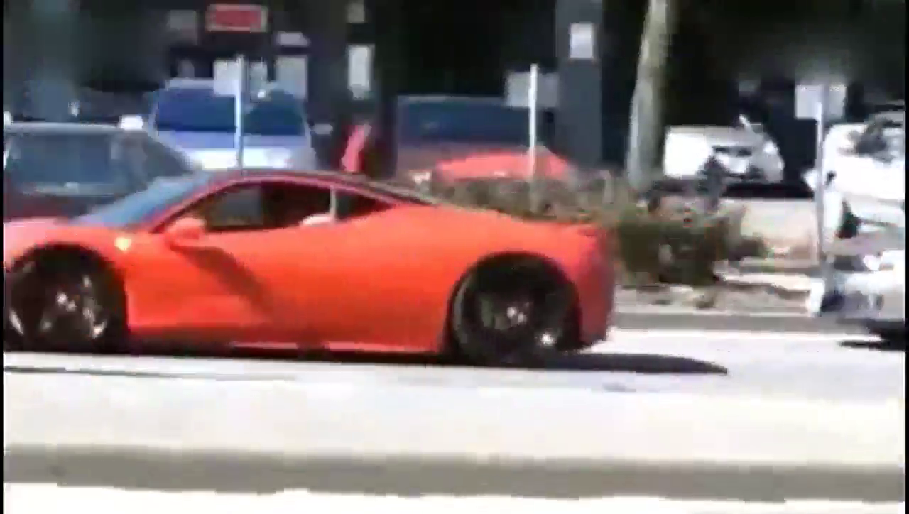 超级跑车红色法拉利458 就是那么酷炫