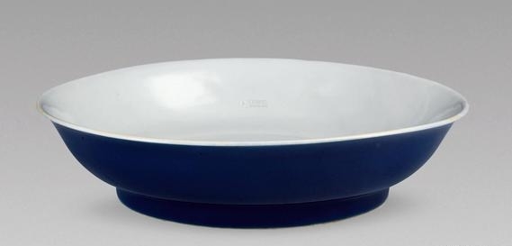 盛世皇廷拍卖-宣德时期的蓝釉白釉雪花蓝釉黄釉孔雀蓝釉详解