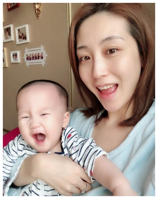 杨洋力挺周美毅,孩子需要母亲的陪伴,郑刚夺子事件恐怕还有反转
