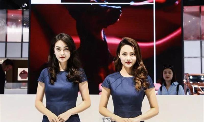 网友：广州车展群英荟萃，新车不够，车模来凑！