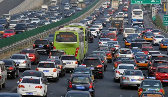 停都不给停！下个月开始实施最严限行，去北京的朋友要注意