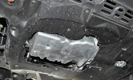 在底盘放一块吸铁石是什么原理？老司机：这么做才是聪明人