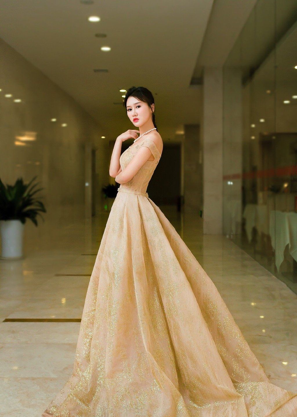 美女歌手王呈章迷人写真美照欣赏