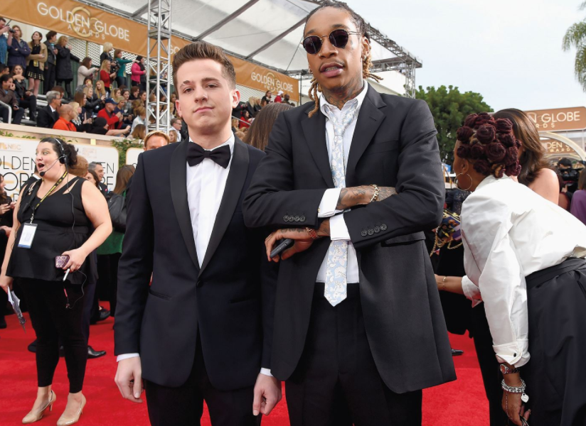 赛琳娜26岁,海莉22岁,有有一点都输给了贾斯汀