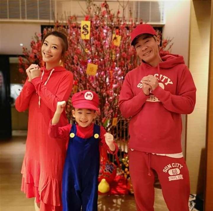 被传应采儿有喜，陈小春：希望在明天