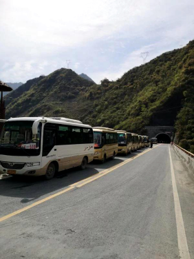 春季万人游 我在南宫山与春天撞个满怀