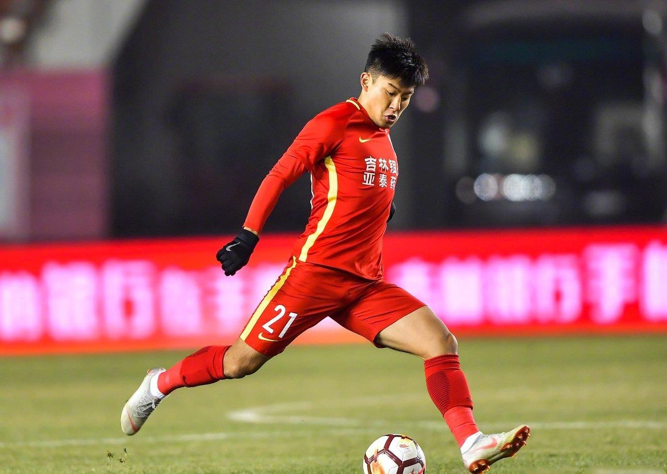 被官宣?广州恒大球员发文质疑长春亚泰,何超转