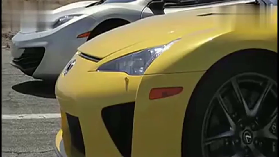 布加迪威龙兰博基尼跑车飙车谁快