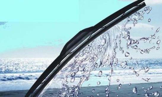 雨刮器吱吱响，教你一招，不用花钱就能解决！