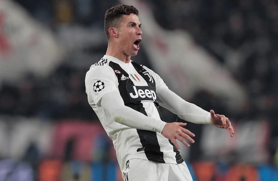 霸气!梅西联赛进球数追平C罗 他可比C罗小2岁