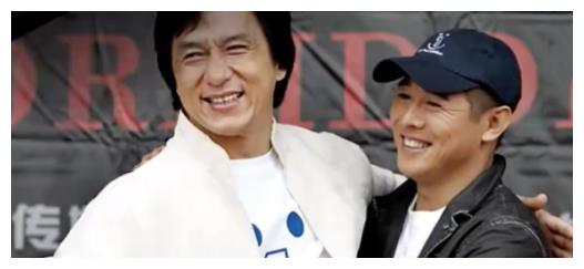 李连杰愿捐全部身家80亿，只为改回国籍，成龙七个字戳伤他的心