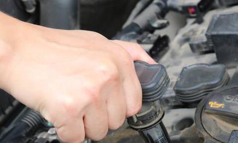 车发出三大“信号”，就是要换火花塞的节奏，别让无知毁掉发动机