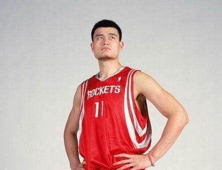 中国球员年薪排行榜_中国男篮球员最高年薪排名一览(2)