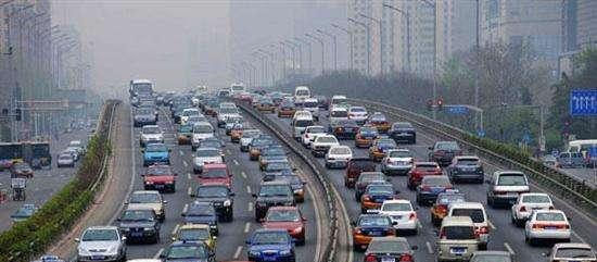 北京“最严”限行开始后，北京居住的外地车主表示：很难过