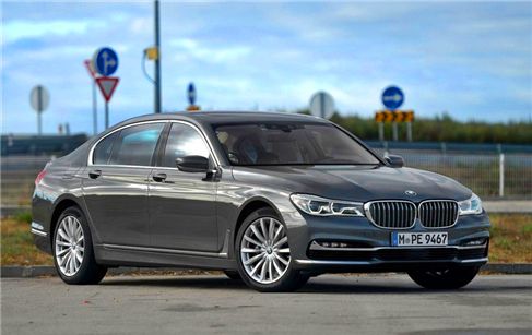 最新最全的“大型三厢车“资讯都在这里，不容错过