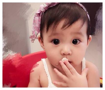 BO妞小时候颜值不被看好，如今完美逆袭