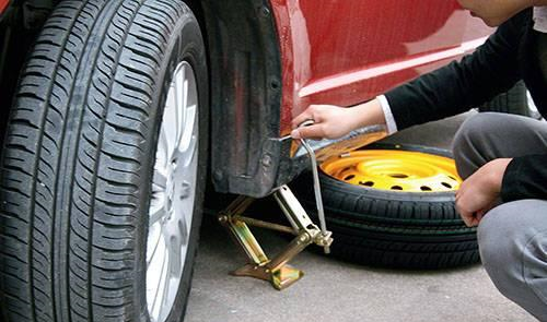 换机油后就算完成保养了？车主怒斥4S店：这3零件不换真缺德